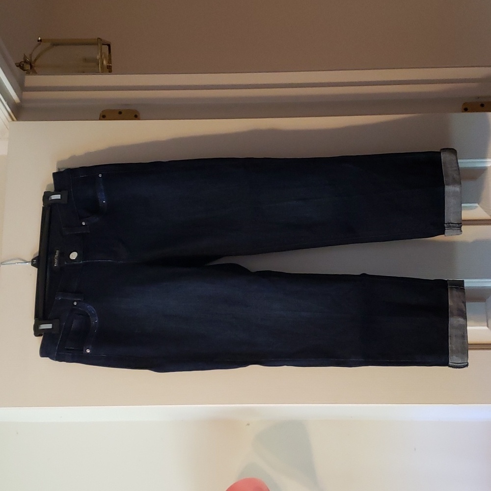 EUC WHBM Contour Crop Leg Blue Jeans Size 6
